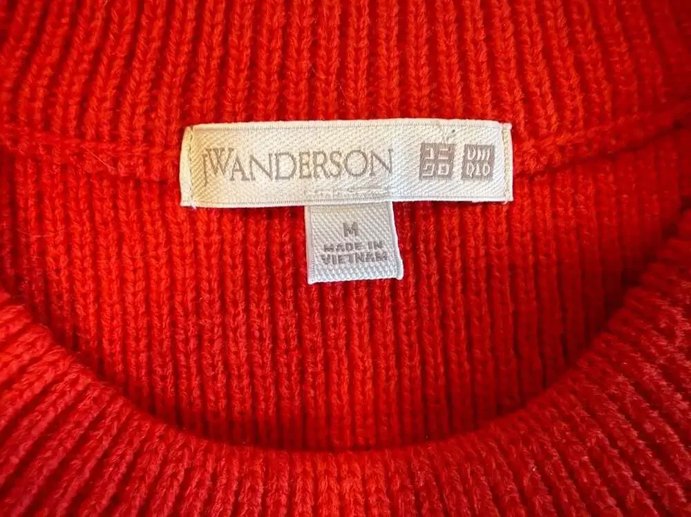 JW Anderson x Uniqlo Red Ribbed Crewneck Sweater Size M
